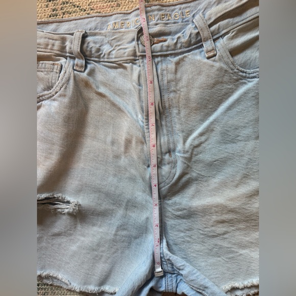 Women’s American Eagle jean shorts (highest rise ‘90s boyfriend short) size 10 - Picture 7 of 8
